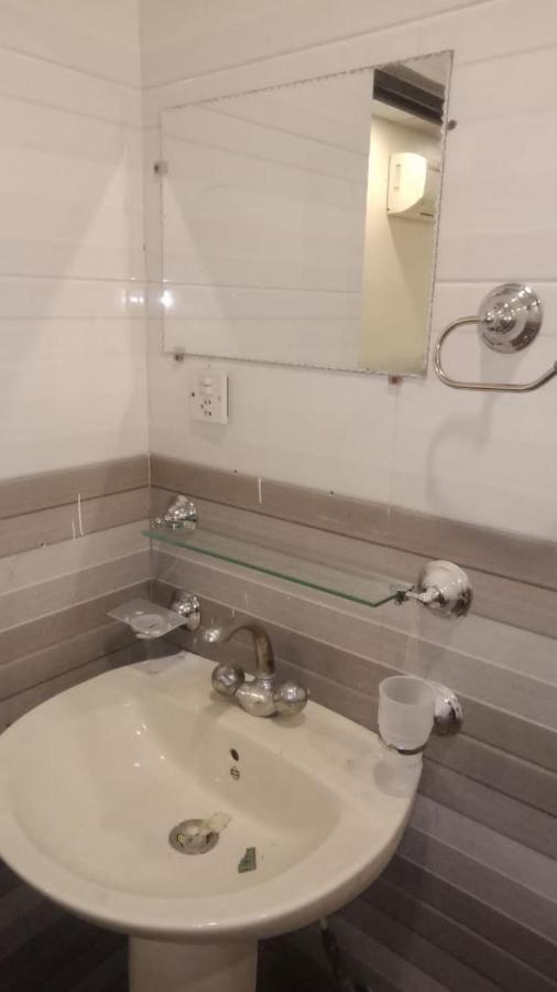 Elet Business Hotel Karachi Ngoại thất bức ảnh