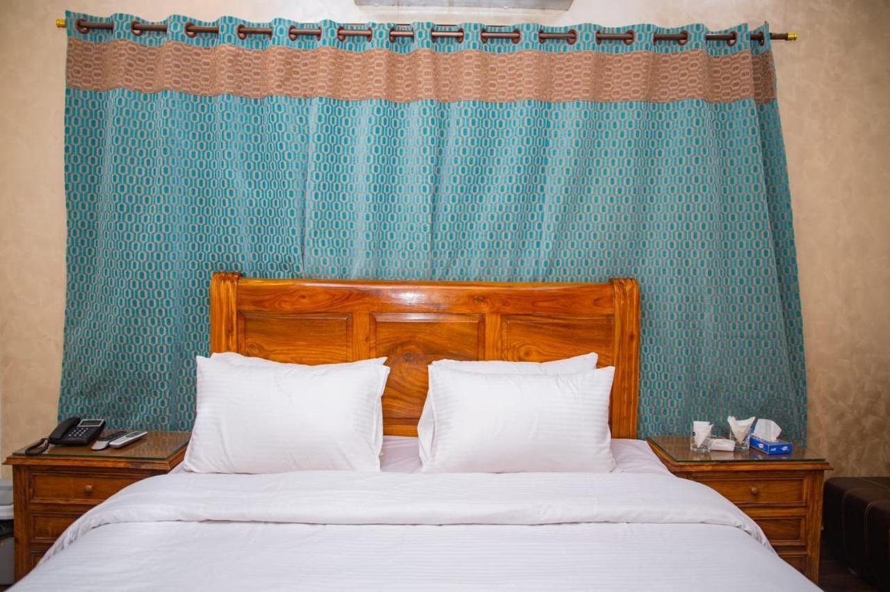 Elet Business Hotel Karachi Ngoại thất bức ảnh