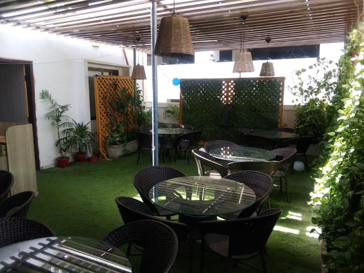Elet Business Hotel Karachi Ngoại thất bức ảnh