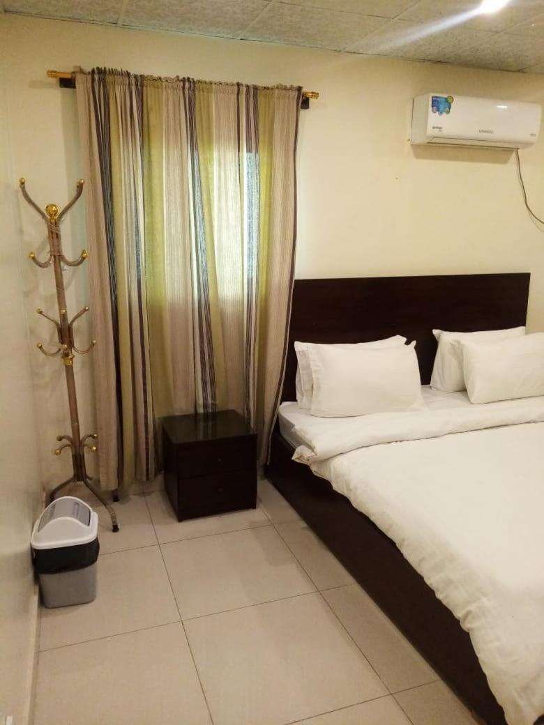 Elet Business Hotel Karachi Ngoại thất bức ảnh